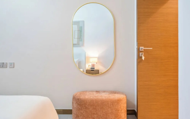 Exclusive 1BR Urban Oasis Canal