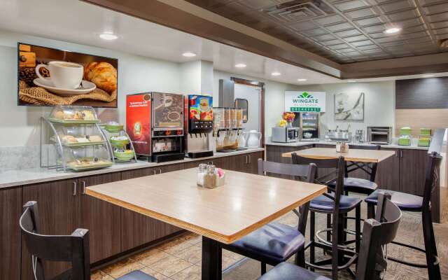 Wingate by Wyndham Detroit Metro Airport