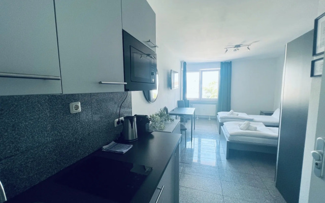 Lipp Apartments