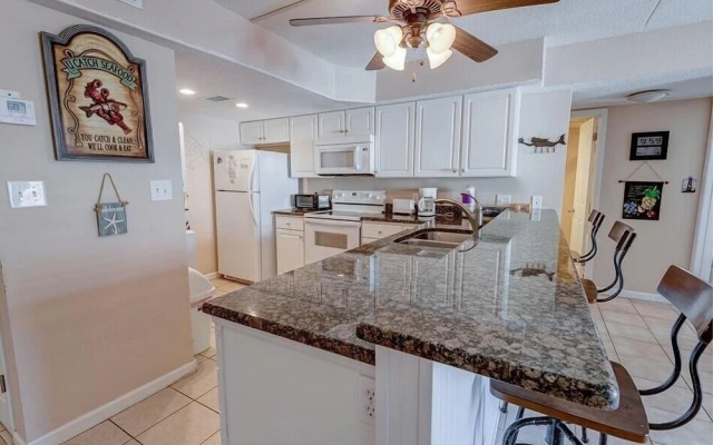 Sugar Beach 230 by RedAwning