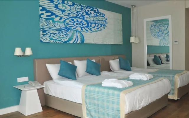 Seashell Resort & Spa