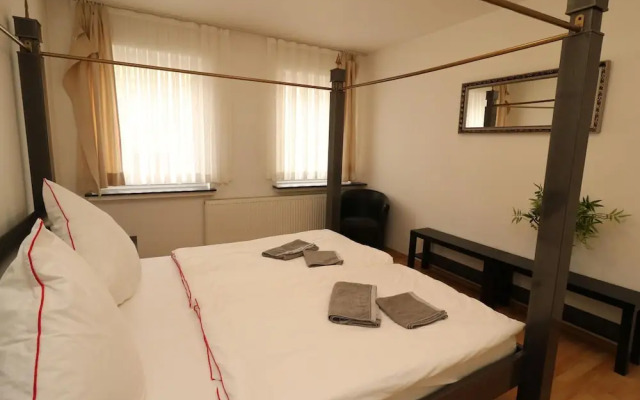 Central Apartment Near the Trade Fair