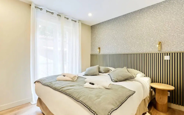 Superb Apartment Center of Paris