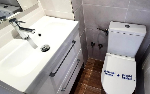 Skol 216 1Bedroom Duplex First Line Beach