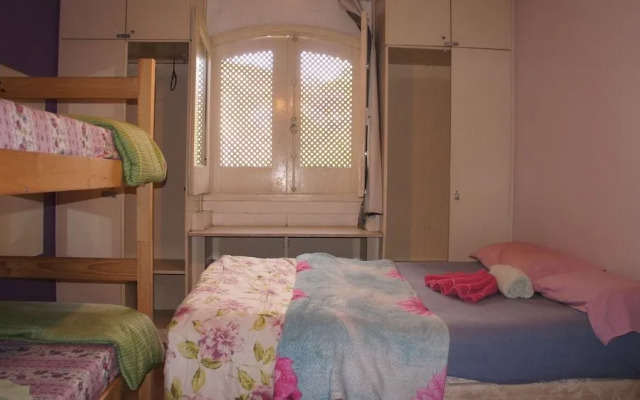 Share Guest Hostel