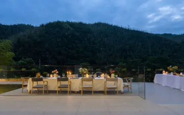 Mogan Mountain YisheXiaobai Enjoy lightly Homestay