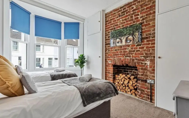 Hove Actually House - 4 Bedrooms - Garden
