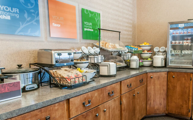 Comfort Inn & Suites Midtown