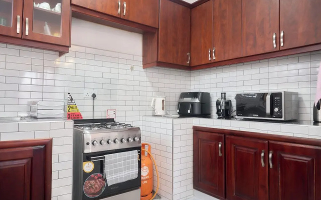 B&S Luxe Living
