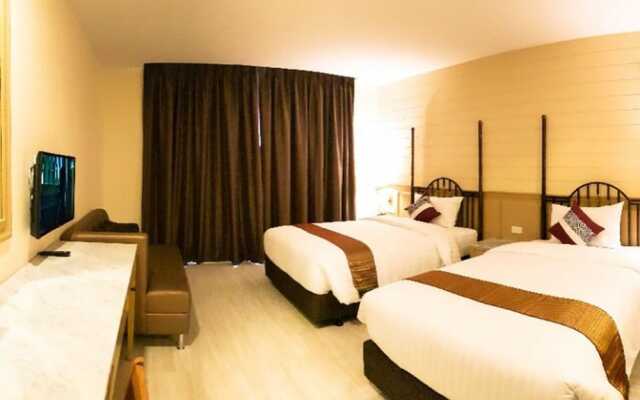 Crystal Luxury Hotel