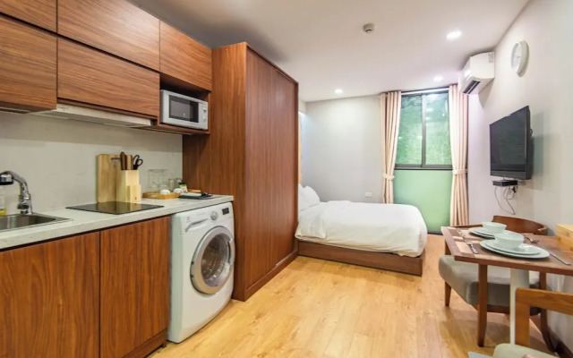 Moon West Lake Residence