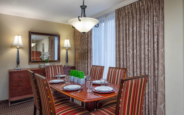 Arlington Court Suites, a Clarion Collection Hotel