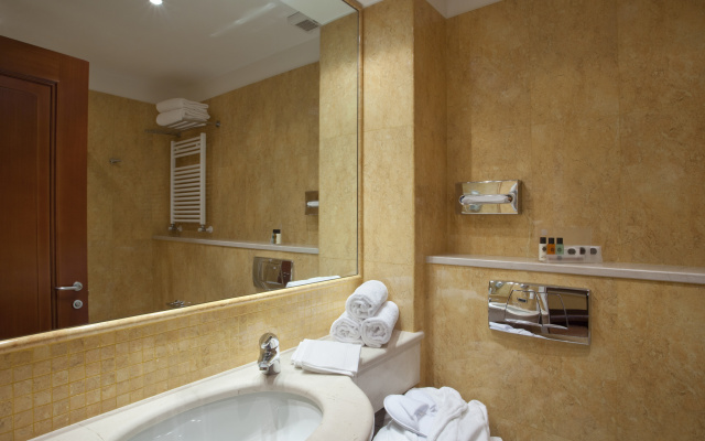 Holiday Inn Cagliari by IHG