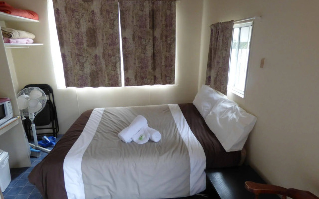 Tenterfield Lodge and Caravan Park