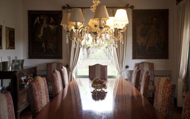 El Porvenir Casa de Bodega