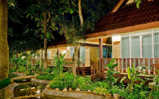 Baan Nam Pen Resort