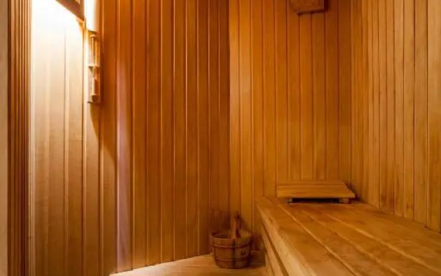 Large luxury 4-room apartment with a sauna, near the metro Levoberezhnaya