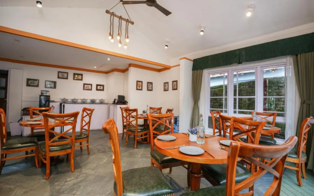 Summit Bougainvillea Tea Resort