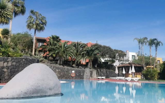 Apartamentos Oasis San Antonio