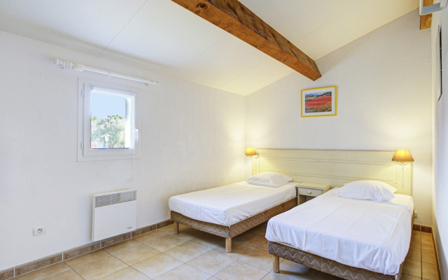 Villa With Heated Pool and Private Garden
