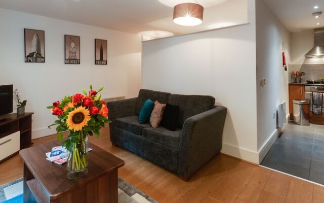 Base Serviced Apartments - Cumberland Apartments