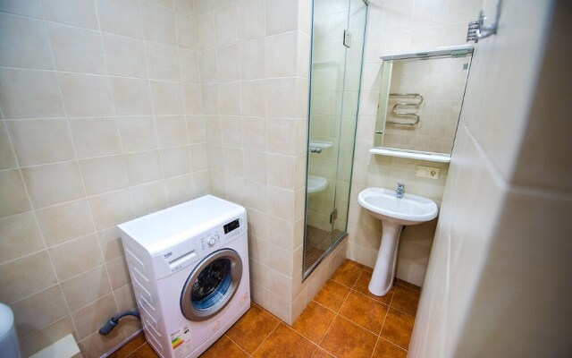 Апартаменты на Океанском пр-те, 46-8