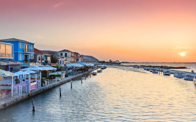 Villa Melia in Nikiana