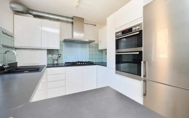 The Brunswick Retreat - Warm 3bdr Flat With Balcony