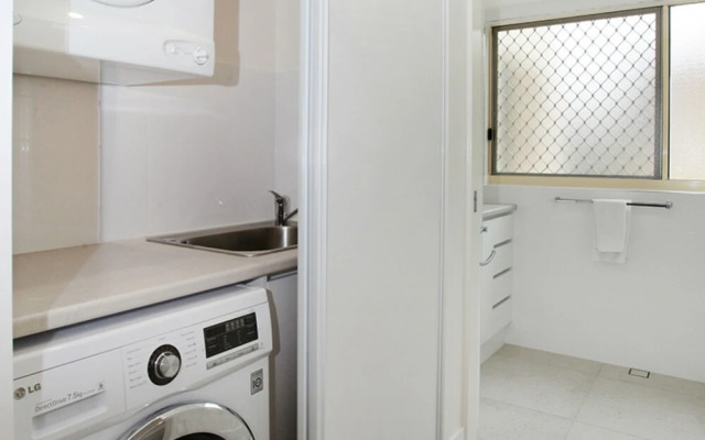 Kings Way Apartments