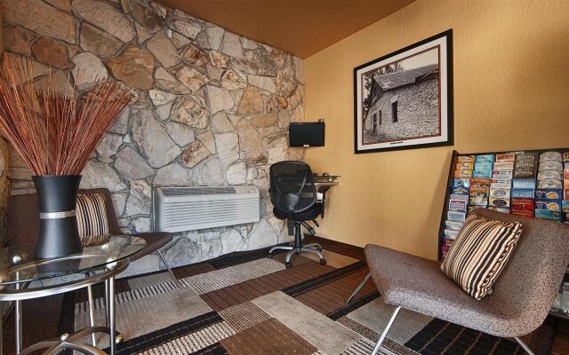 Best Western Pine Tree Motel