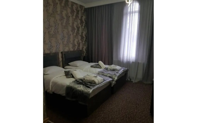Hotel Makona