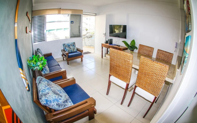 Pé na areia do Guarujá - Praia do Tombo (F)