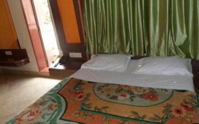 Hotel Sona Palace