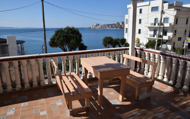 Rojela Rooms