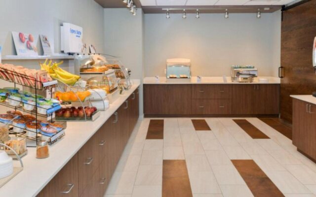 Holiday Inn Express Alliance by IHG