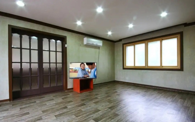 Chuncheon Gangchon Road Ville Pension