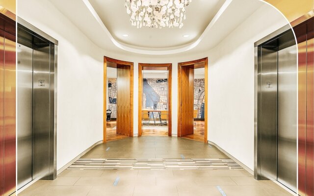 NUOVO - Center City Apartments