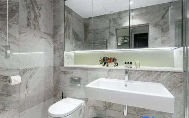 The Chambers - Covent Garden - by Frankie