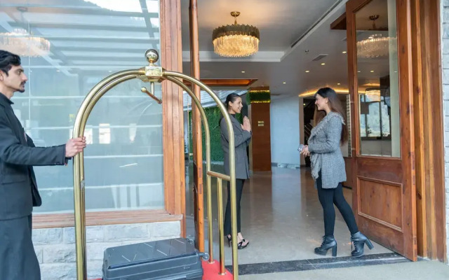 Coral Resort and Spa, Centrally Heated Mountain Side Resort, Manali