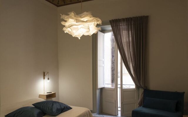 Pal Art Rooms  Suite