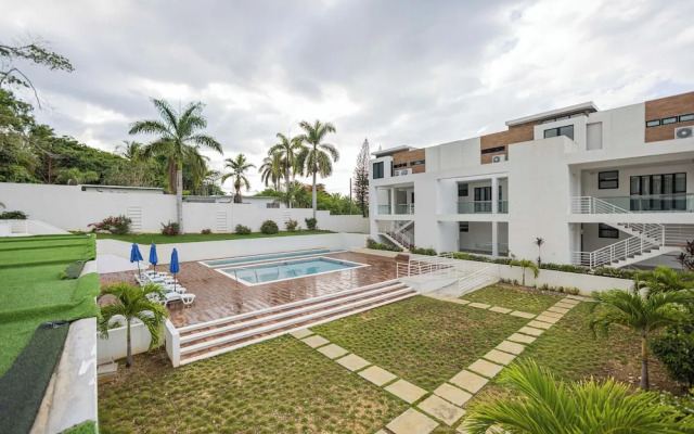 Paradise Bay Great View Luxury 2BR Condo
