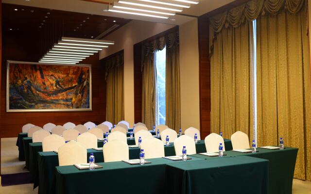 Holiday Inn Shanghai Pudong Nanpu by IHG