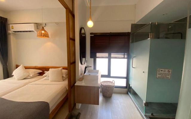 YOLO Bangkok Boutique Hotel