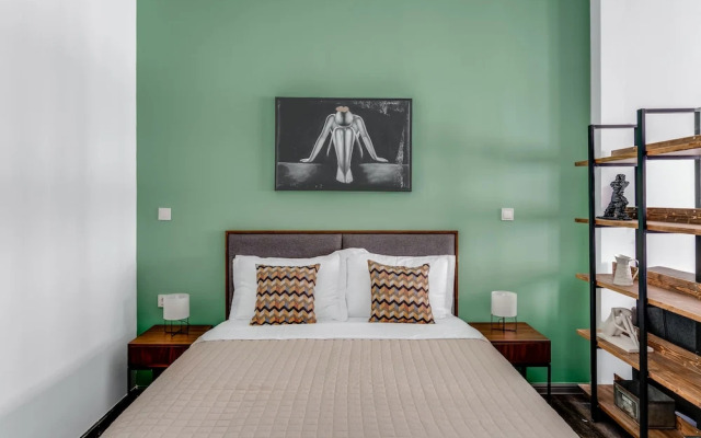 Sanders Center - Nice Studio Apartment