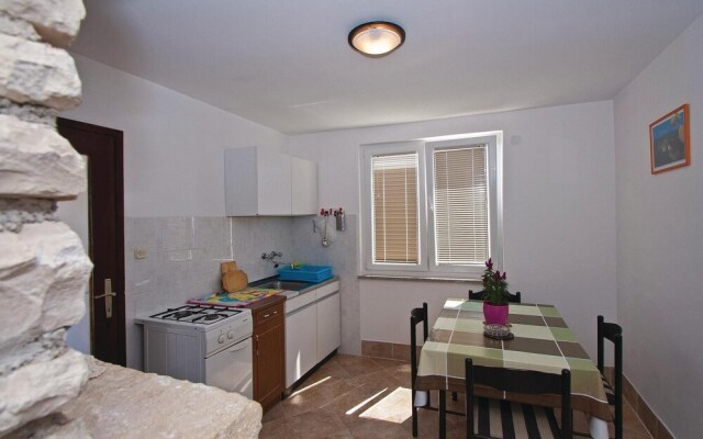 Nice Home in Liznjan With Wifi and 1 Bedrooms