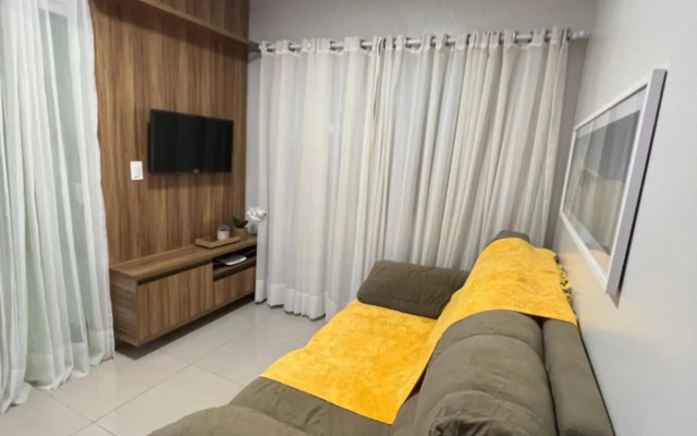 Casa em Condomínio agradável com fundo pro rio