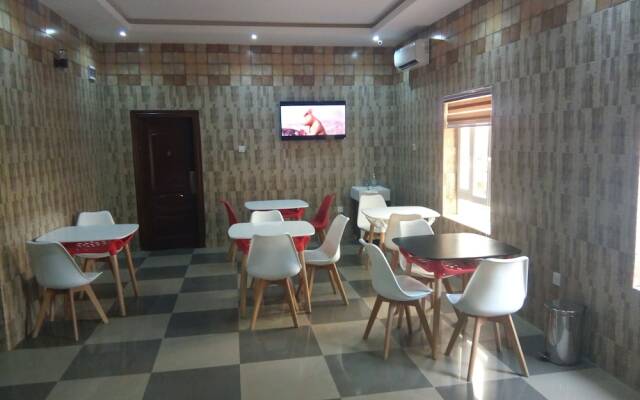 Suncourt Feel At Home Suites