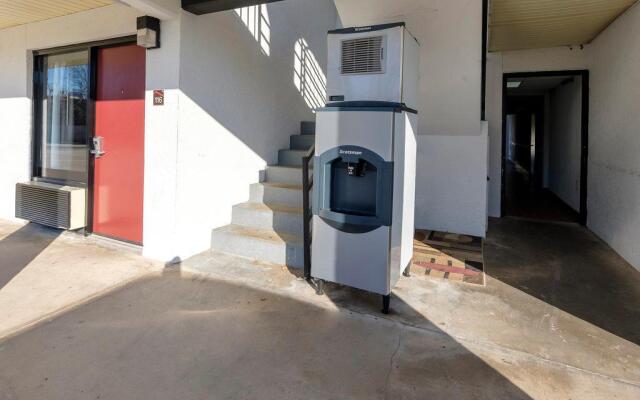 Red Roof Inn Crestview