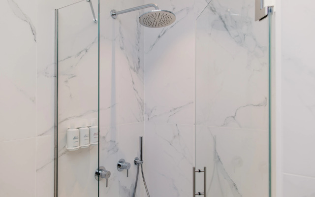 Room Mate Helen Berger Boutique