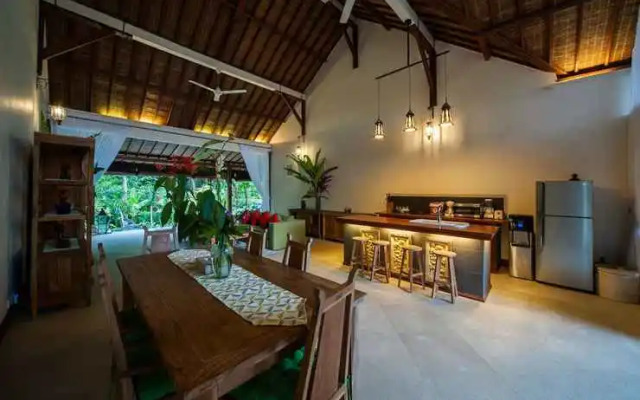 Luxury 3BR Infinity Jungle View Aashaya Villa Ubud